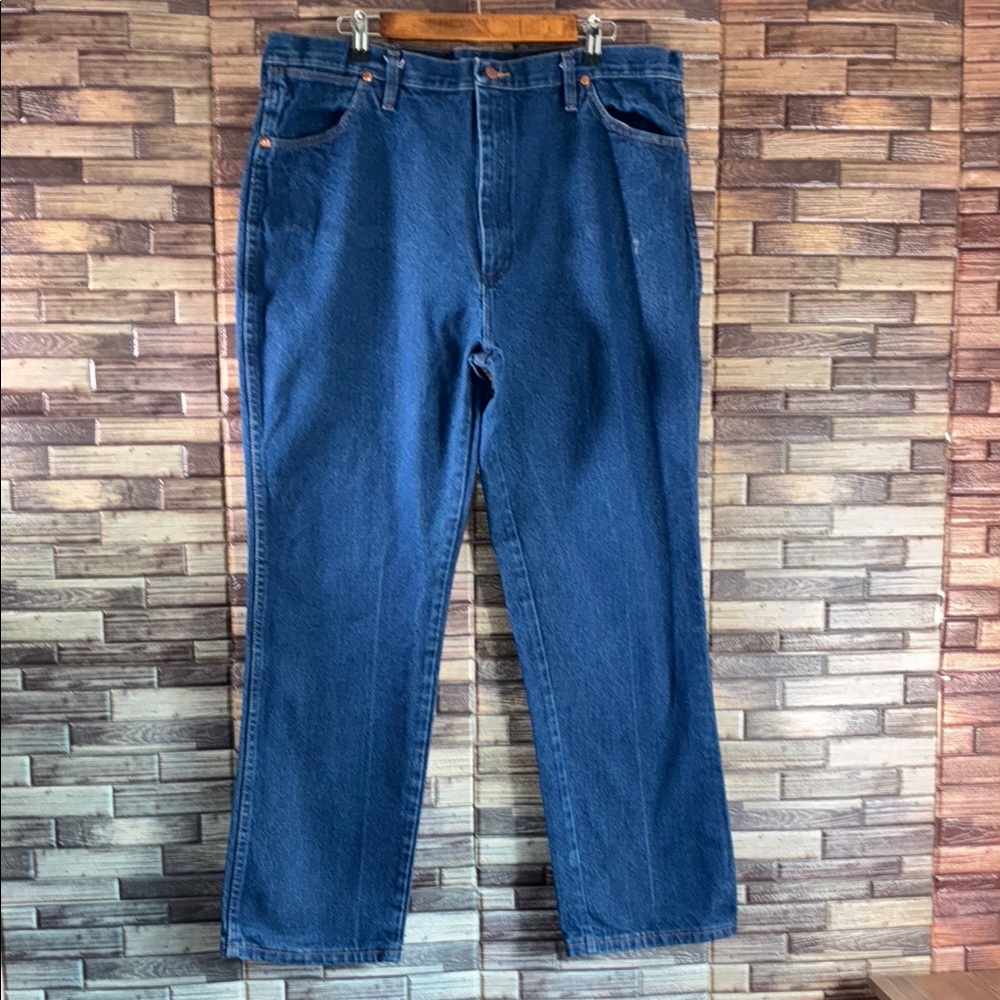 Men's EUC Wrangler 40x32  Blue Cowboy Cut Slim Blue Jeans